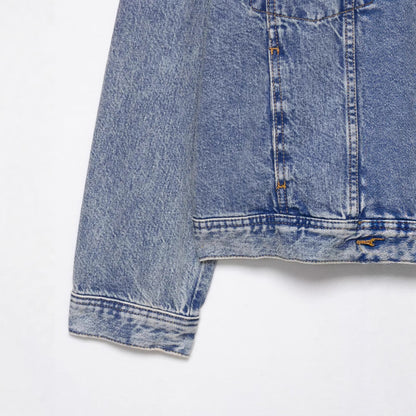 Single breasted long sleeved denim distressed jacket for women